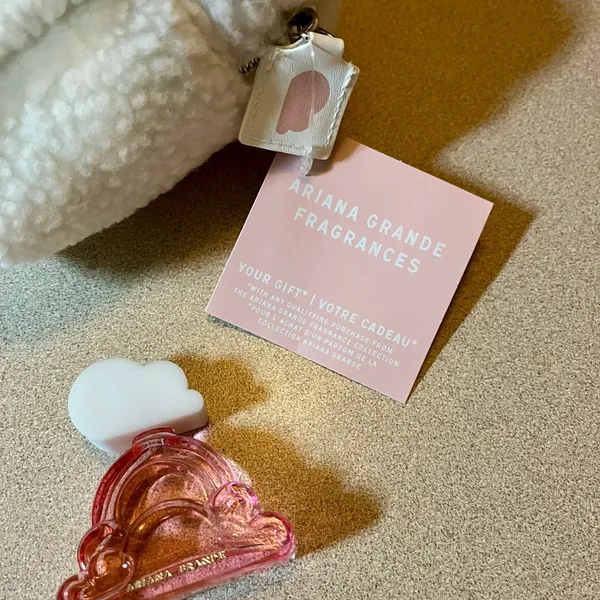 NWT Ariana Grande Cosmetic Bag - Image 6