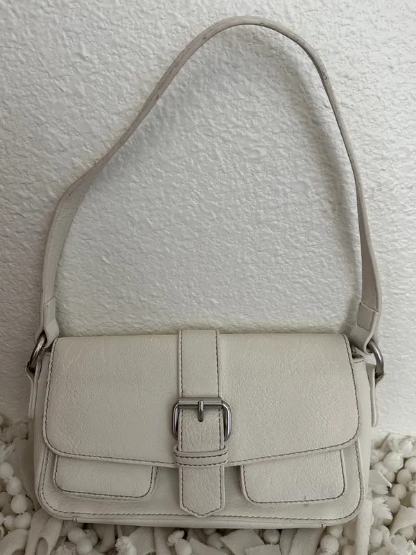 BRANDY MELVILLE Buckle Shoulder Bag in White Silver Small - Image 3