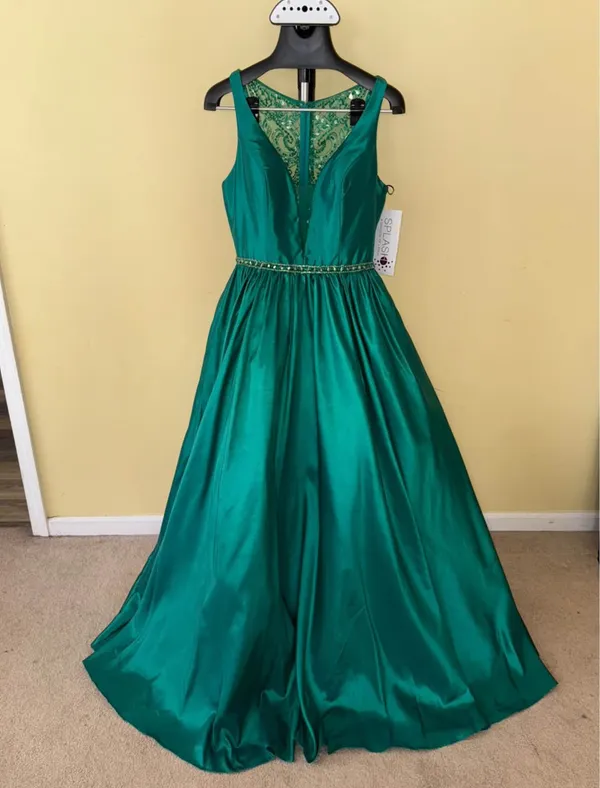 Emerald Green Prom Dress - Image 6
