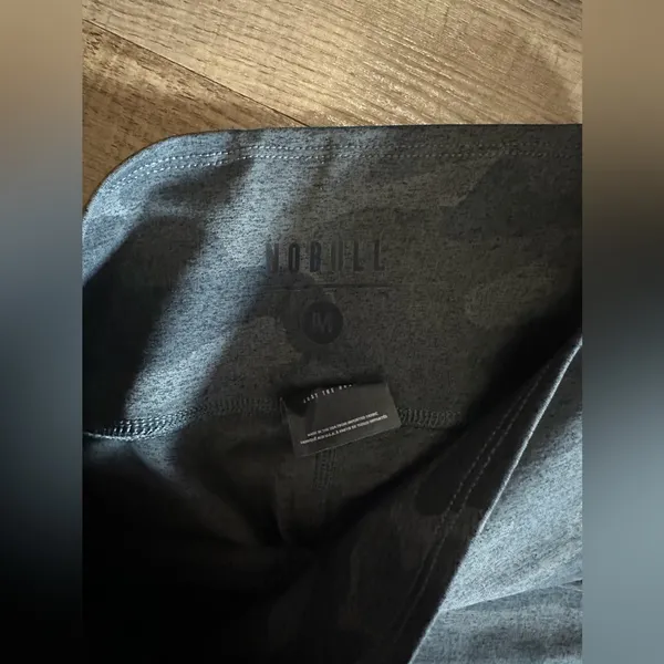 NOBULL capri leggings - Image 2