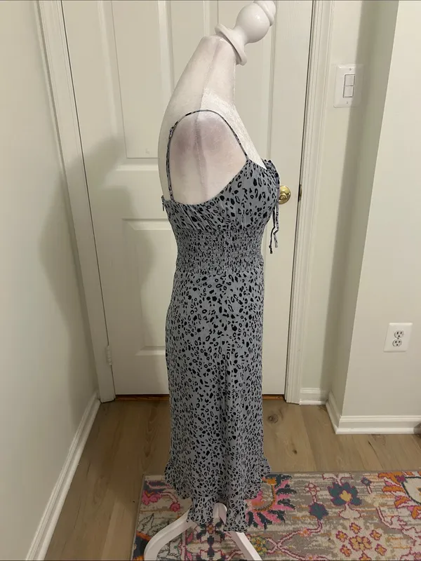 Reformation Genie Midi Dress In Lynx Leopard Print Gray Size 0 Smocked Waist - Image 13