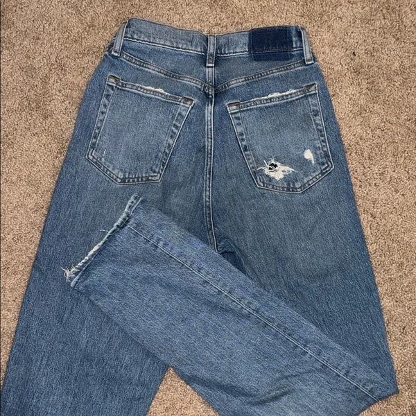 Abercrombie 90’s Straight Curve Love Jeans - Image 4