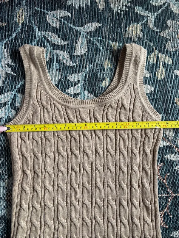 NEW Tommy Hilfiger Beige Cable Knit V-Neck Sweater Tank Size Small - Image 3