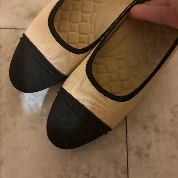 Vivaia Julie 1.0 Almond-Toe Chunky Heels in Cream & Black - Image 10