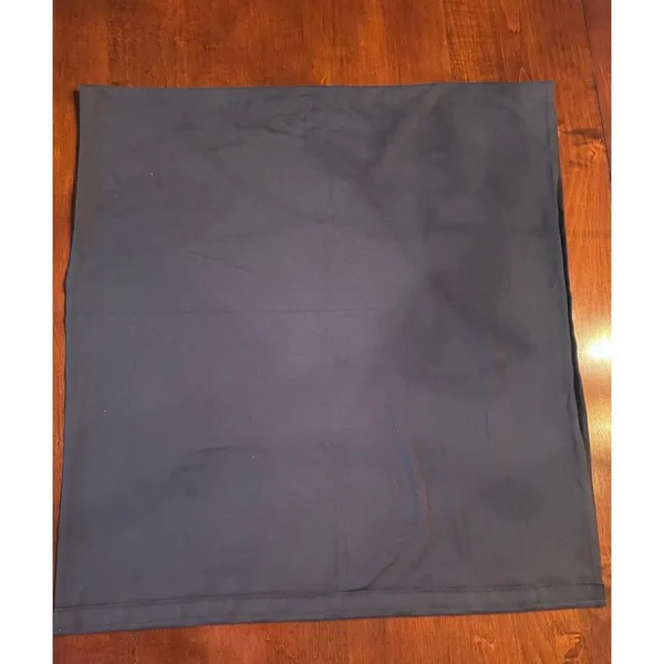 Lululemon women's black stretchy oversized scarf EUC - Image 9