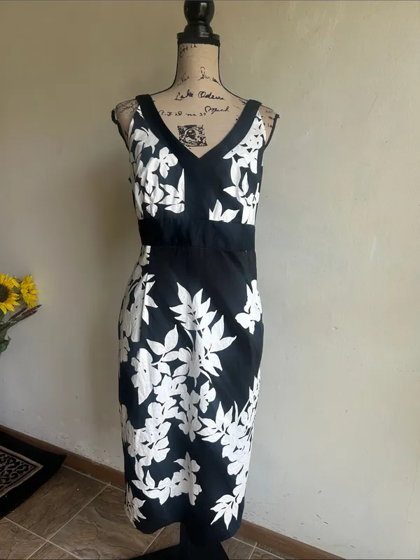 White House Black Market Floral Black White Sheath Dress Size 14 - Image 9