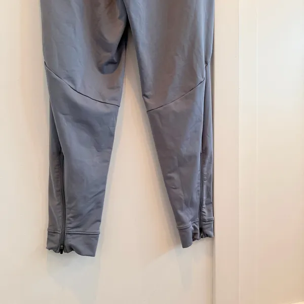 Nike Dri Fit Women's Gray Running Joggers Elastic Waist Draw Strings Size Medium - Image 7