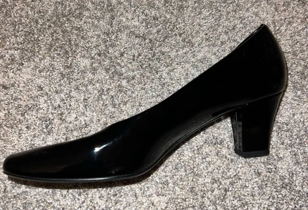 Easy Street Black Pumps - Image 3