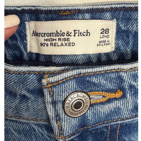 Abercrombie & Fitch‎ Girl's High Rise 90's Relaxed size 28L - Image 2