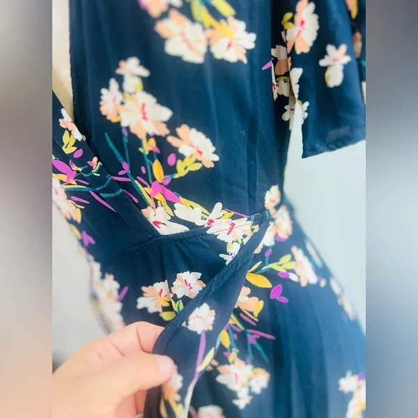 Cotton Candy Floral Print Dress Size L Great Condition - Image 9