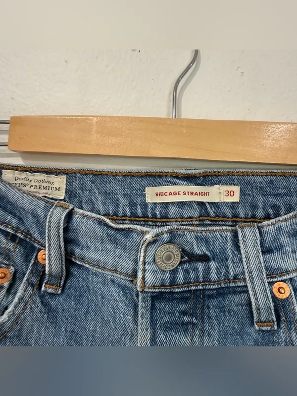 Levi’s Ribcage Straight Blue Ripped Jeans 30 - Image 3
