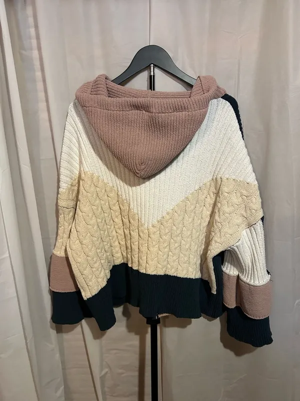 POL Colorblock Cable-Knit Hooded Cardigan - Pink/Navy/Cream - Image 4