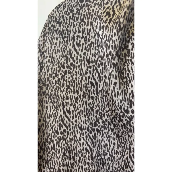 Sabrina Lauren Medium Blouse Animal Print Ruffle V-Neck Long Sleeve‎ Flowy Work - Image 5