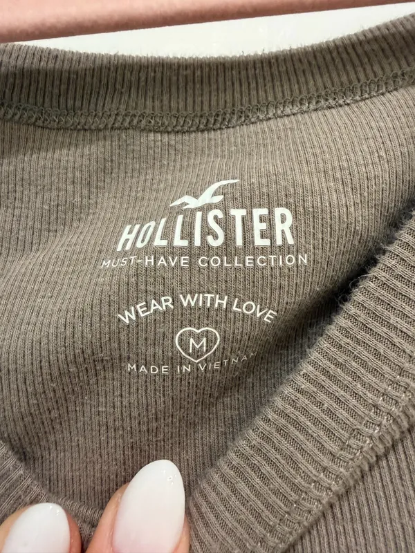 Hollister Scoop Neck T-Shirt  - Image 2
