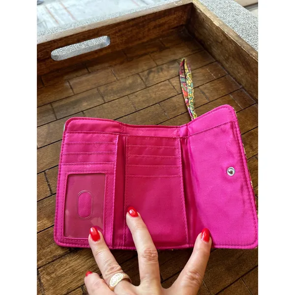 Vera Bradley Pink Paisley Quilted Smartphone Wristlet Wallet Floral‎ Acc EUC - Image 2
