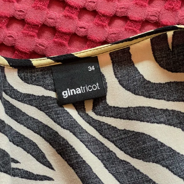 Gina Tricot Midi Wrap Dress Size 34 Zebra Animal Print Puff Sleeve V Neck - Image 4