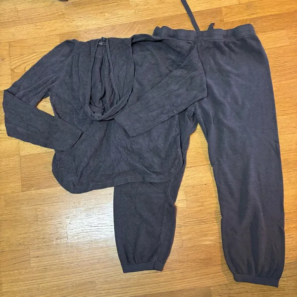 Barefoot Dreams Cozy Chic Ultra Lite Lounge Set in Carbon L - Image 7