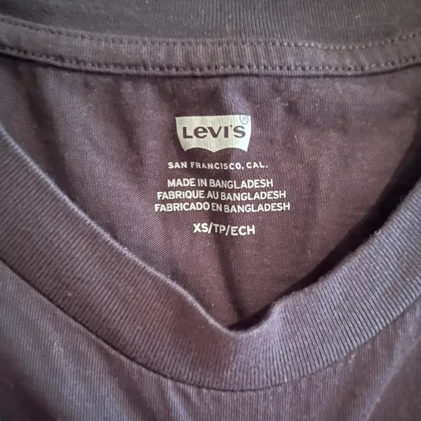 Levi's Black T-Shirt - Image 4