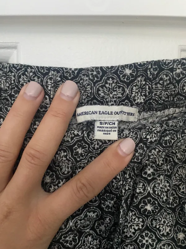 American Eagle Flowy Shorts - Image 3