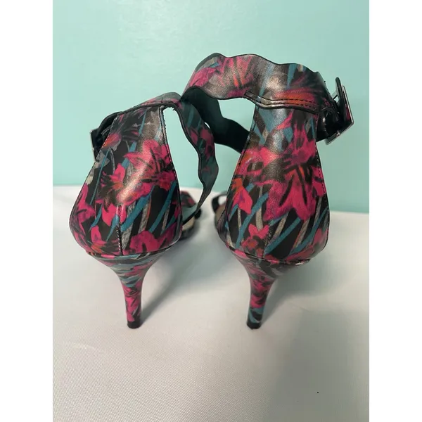 Fioni Colorful Floral Print Sandals with Straps Shoes‎ Size 9 S-361 - Image 3