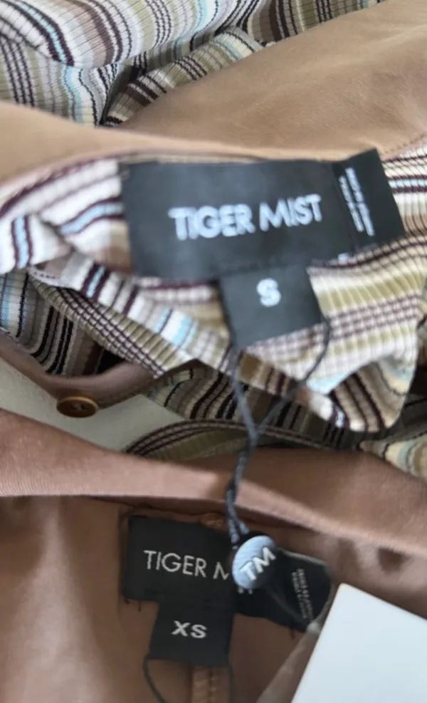 Tiger Mist Set Two-Piece - Image 5