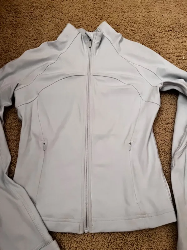 Lululemon light blue nulu cropped define jacket size 4 - Image 4