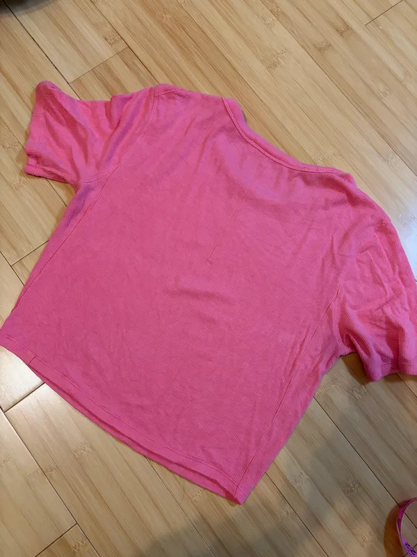 Lululemon Hold Tight Cropped T-Shirt - Image 2
