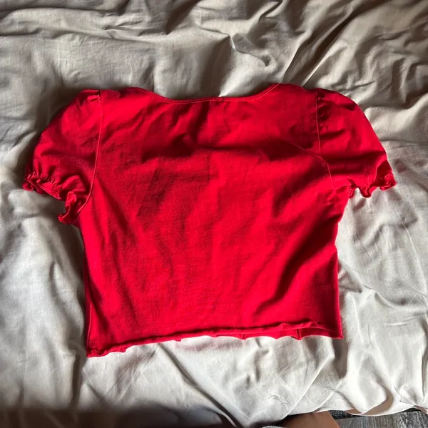 Red scrunched cropped square neck top Size M - Image 2