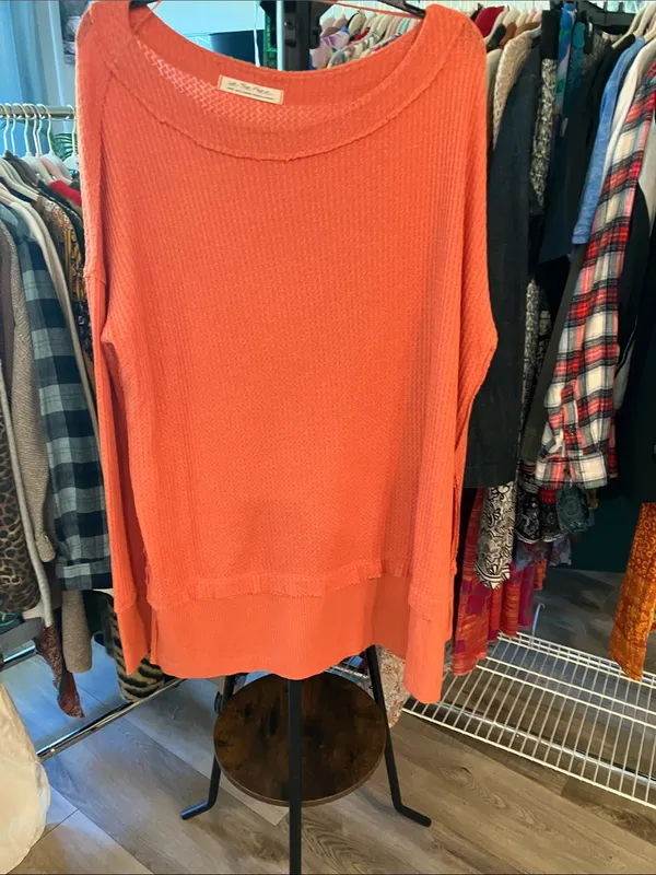 We The Free Off-the-Shoulder Oversized coral waffle knit Sweater - Image 4
