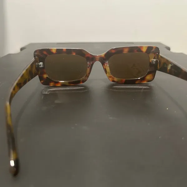 Tortoise Shell Sunglasses Brown - Image 6