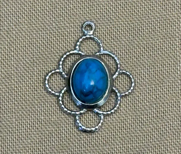 So Adorable Silver Tone Vintage Pendant W Blue Stone Cabochon Center - Image 2