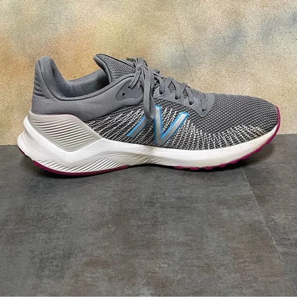 New Balance VENTR Gray Women's Running Shoes Size 9.5B - Image 12