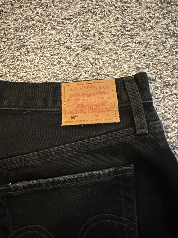 Levi's 501 Shorts - Image 3