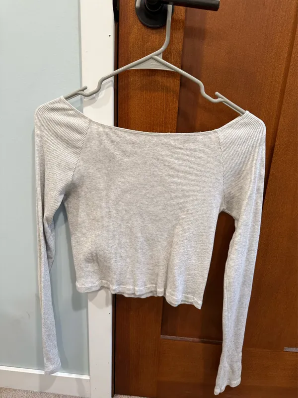 Brandy Melville Off-The-Shoulder Top - Image 2