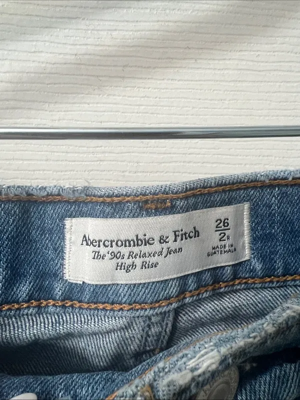 Abercrombie & Fitch The 90s Relaxed Jean High Rise Size 26R in Distressed Medium - Image 9