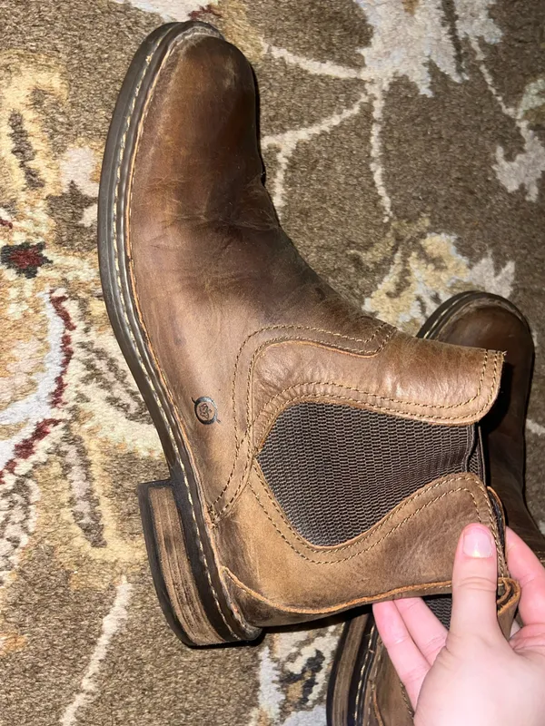Men’s Born Chelsea boots - Image 4