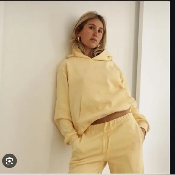 Parke Spring Cozies Yellow Joggers! - Image 2