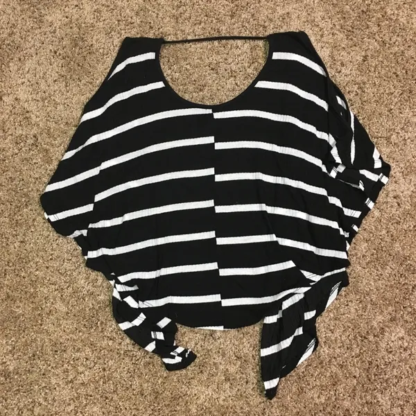Daytrip Cold Shoulder Vest - Small - Image 4
