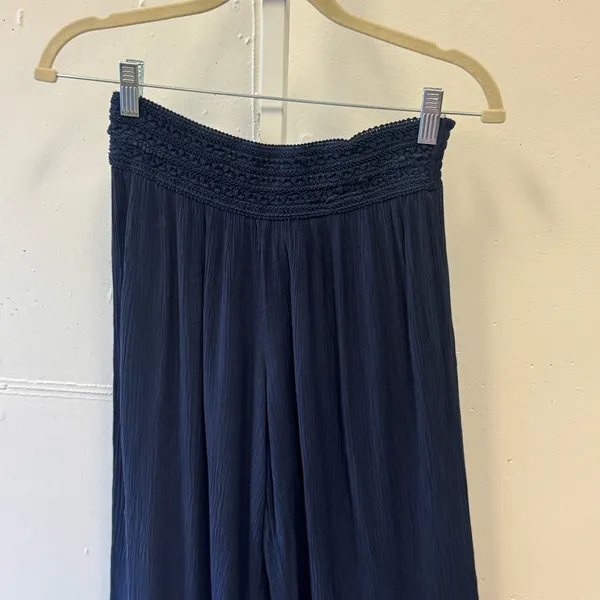 IN San Francisco Boho Wide Leg Smocked Waist Rayon‎ Pants Medium Beach Navy Blue - Image 3