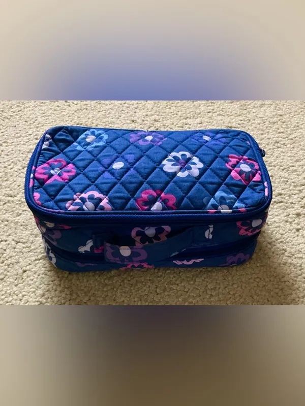 VERA BRADLEY Quilted Floral Double-Zip Cosmetic Case 💄🪮 - Image 5