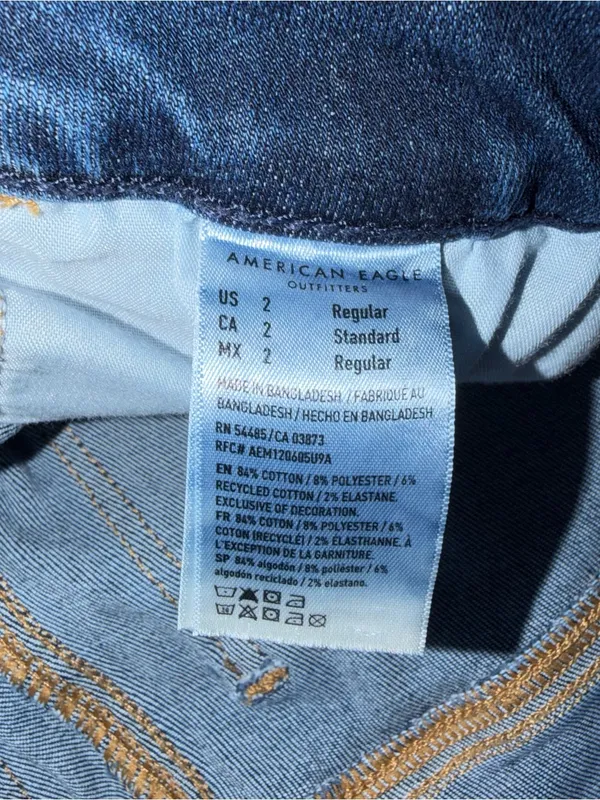 American Eagle Outfitters Curvy Hi-Rise Women's Blue Jeans - Image 4