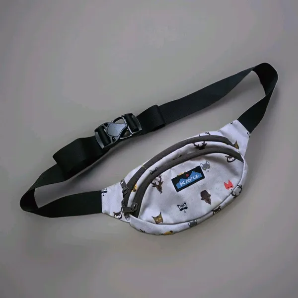 Kavu Spectator Crossbody Animal Print Fanny Pack Belt Bag Adjustable 8X5" Dirty - Image 2