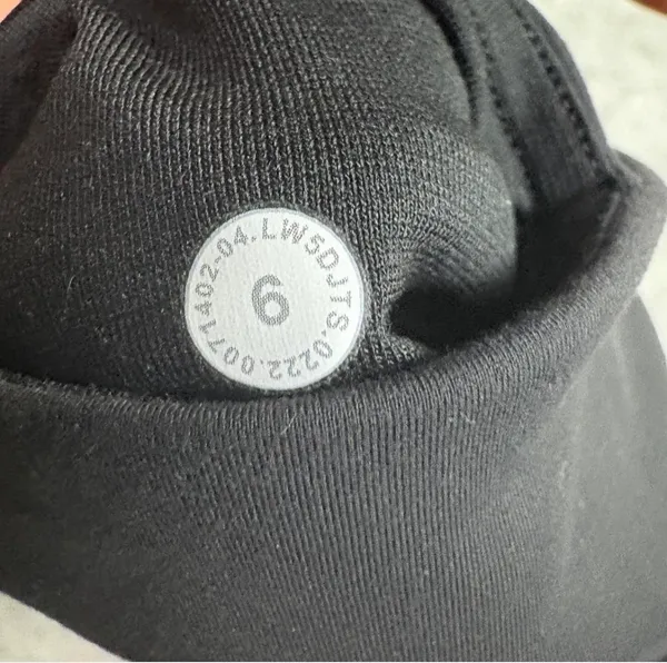 Lululemon Fast & Free leggings size 6 - Image 2