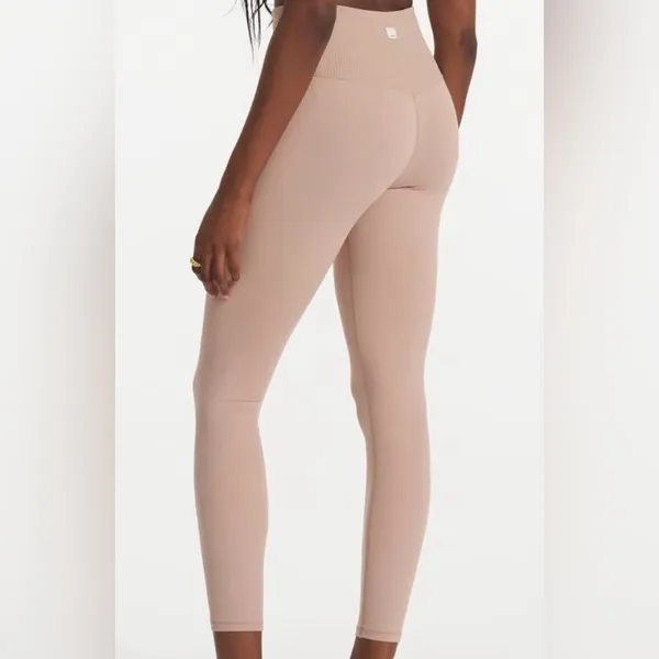 Vuori NWT Rib Studio High-Waisted Leggings Coconut Size M - Image 4