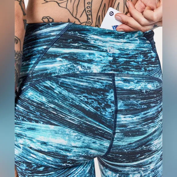 NWOT LULULEMON blue shorelines Train Times Short *6" - Image 2