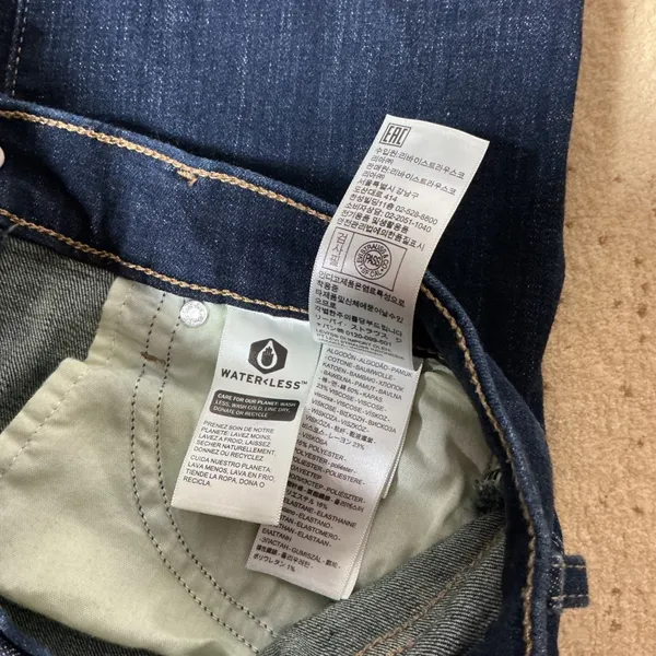 Levi's Classic Bootcut Jeans Women 27 Dark Wash Stretch Mid Rise Denim Pants - Image 4