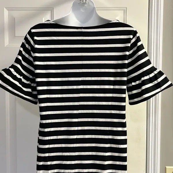 J. Crew Black & White Striped T- Shirt Dress w/ Ruffled Puff Sleeves- Small - Image 6