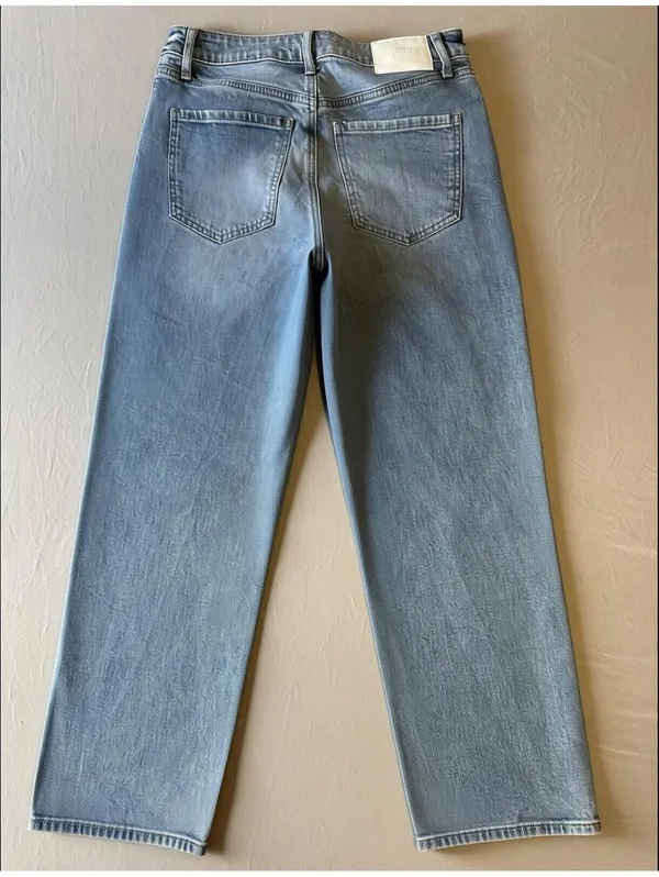 Express Relaxed Straight Ankle High-Rise Jeans Size 6R Light Wash - Image 2