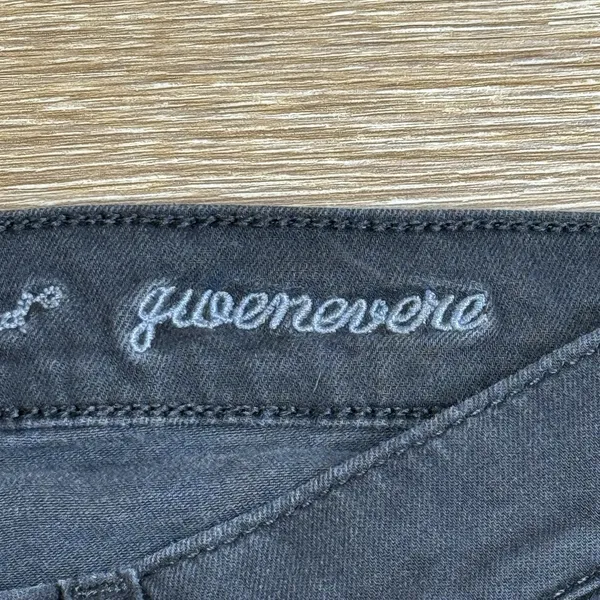 7 For All Mankind Gwenevere Skinny Jeans Women's Size 28 Black Stretch Designer - Image 4