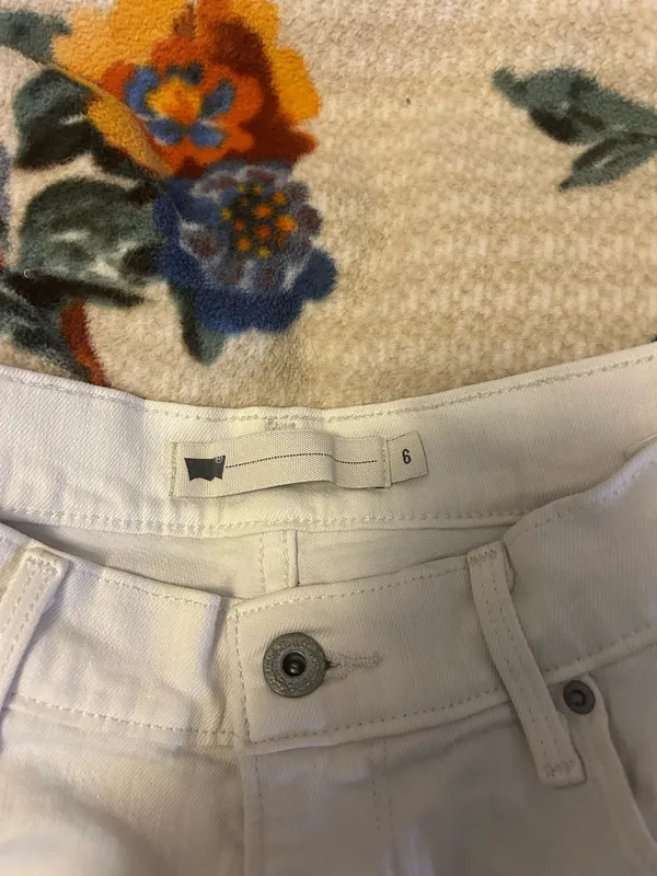 Levi’s Shorts - Image 2